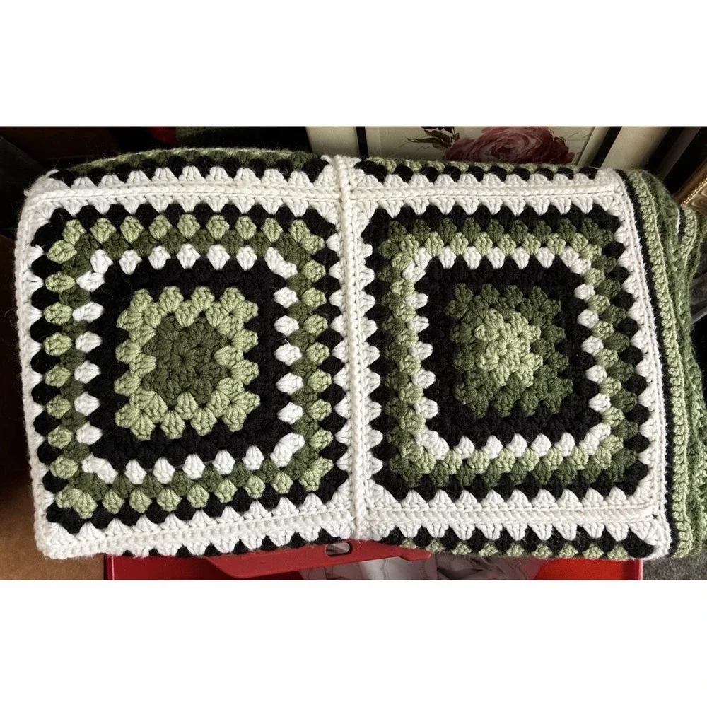 Vtg  GREEN & WHITE Granny Square Afghan Throw Blanket 64 X 32 Crochet